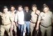 Arrested with a country-made pistol : पुलिस मुठभेड़ में शातिर चोर घायल, चोरी की बाइक और तमंचे के साथ गिरफ्तार