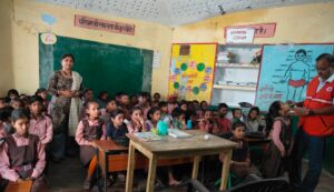 Vigilant : बरसात के मौसम में बीमारियों से बचाव के लिए 80 बच्चों को वितरित की गई होम्योपैथिक औषधि, स्वच्छता के प्रति भी किया गया जागरूक