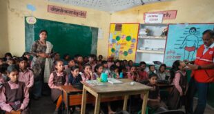 Vigilant : बरसात के मौसम में बीमारियों से बचाव के लिए 80 बच्चों को वितरित की गई होम्योपैथिक औषधि, स्वच्छता के प्रति भी किया गया जागरूक