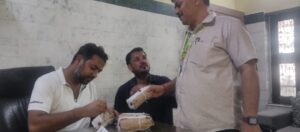 Security Department : हापुड़ में खाद्य सुरक्षा विभाग की बड़ी कार्रवाई, डेयरी और ढाबे से नमूने लेकर जांच के लिए भेजे
