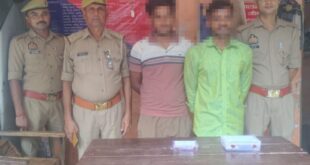 Bike recovered : जलालपुर पुलिस ने लूटकांड का किया खुलासा, दो शातिर बदमाश गिरफ्तार, मोबाइल, नकदी और बाइक बरामद