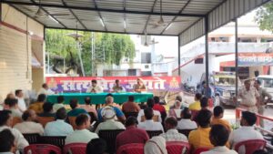 Peace in Shahganj : सावन, कांवड़ यात्रा और त्योहारों को लेकर शाहगंज में पीस कमेटी बैठक, शांति बनाए रखने की अपील