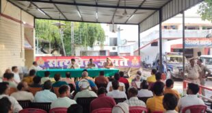 Peace in Shahganj : सावन, कांवड़ यात्रा और त्योहारों को लेकर शाहगंज में पीस कमेटी बैठक, शांति बनाए रखने की अपील
