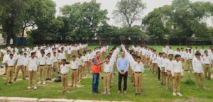 Medicine Distribution : फतेहपुर राजकीय इंटर कॉलेज में होम्योपैथिक औषधि वितरण, जल संरक्षण और स्वच्छता जागरूकता अभियान आयोजित किया गया
