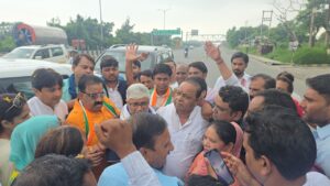 New enthusiasm : उत्तर प्रदेश कांग्रेस प्रभारी राजेंद्र पाल गौतम का हापुड़ में भव्य स्वागत, कार्यकर्ताओं में दिखा नया उत्साह और जोश
