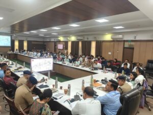 Fully alert : कावड़ यात्रा को शांतिपूर्ण बनाने के लिए प्रशासन पूरी तरह सतर्क