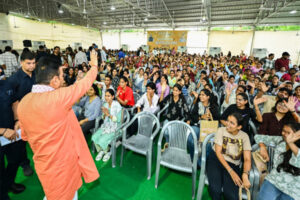 Dialogue with the Youth : ‘सपनों की उड़ान’ कार्यक्रम में मुख्यमंत्री ने किया युवाओं से संवाद