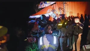 Five people died : एटा में खड़ी रोडवेज बस को कैंटर ने मारी टक्कर, पांच लोगों की मौत, कई घायल