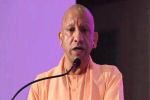 Dignity snatched away : CM योगी का सपा पर हमला, कहा- वोट बैंक की राजनीति ने कारीगरों का सम्मान छीना ?