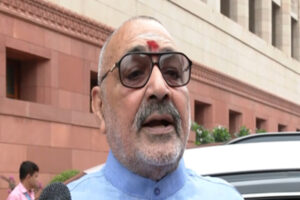 Giriraj Singh : राहुल गांधी दूसरों को उपदेश देने के बजाय पहले अपनी पार्टी पर दें ध्यान : गिरिराज सिंह ?