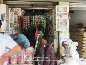 Including cash : पहासू में चोरों का आतंक, छत काटकर परचून दुकान से नकदी समेत डेढ़ लाख का माल चोरी ?