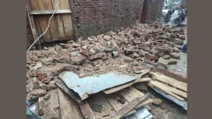 Wall of the house : तेज बारिश और आंधी में गिरी मकान की दीवार, गुमटी दबने से हजारों का नुकसान ?