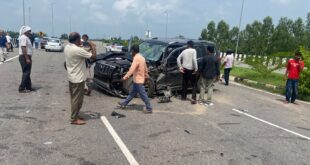 Horrific accident : कोटद्वार-नजीबाबाद राष्ट्रीय राजमार्ग पर भीषण हादसा, ट्रक-स्कॉर्पियो टक्कर में चार यात्री गंभीर रूप से घायल ?