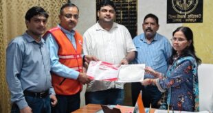 Blood Donation: An Act of Humanity : जिला अस्पताल में रक्त की कमी दूर करने को विकास भवन में लगा शिविर, छह लोगों ने किया रक्तदान मानवता हेतु ?