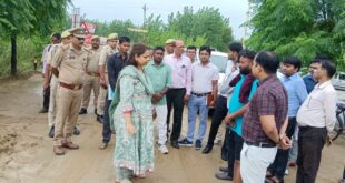 Chandpur-Hastinapur : जिलाधिकारी जसजीत कौर ने बाढ़ प्रभावित चांदपुर-हस्तिनापुर मार्ग का निरीक्षण कर जल निकासी के निर्देश दिए ?