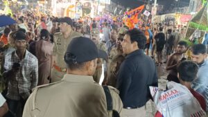 Security arrangements : एसएसपी संजय कुमार वर्मा ने शिव चौक से मीनाक्षी चौक तक पैदल निरीक्षण कर सुरक्षा व्यवस्था परखी ?