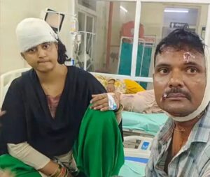 Attack with scissors : रसमलाई खाने को लेकर परिवार में विवाद, कैंची से हमला; दो भाई गंभीर घायल, पुलिस जांच में जुटी ?