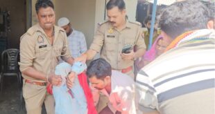 Engaged in the search : स्योहारा में सड़क पार कर रही बुजुर्ग महिला को बाइक ने मारी टक्कर, पुलिस सीसीटीवी से तलाश में जुटी ?