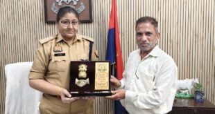 Appreciation of service : सैफी सेवा फाउंडेशन ने सीओ सिटी अनीता चौहान को शील्ड देकर सम्मानित किया, सामाजिक सेवा की सराहना ?