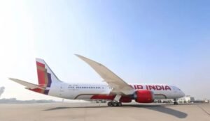 Passengers inconvenienced : बैंकॉक से दिल्ली आ रही एयर इंडिया की उड़ान में तकनीकी खराबी, रनवे पर इमरजेंसी ब्रेक लगाने से यात्री परेशान ?