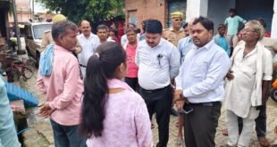 Woman critically injured : शाहजहांपुर में बारिश के दौरान पक्का मकान गिरा, चाचा-भतीजे की मौत, महिला गंभीर घायल ?