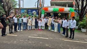 M&M : अनंता आनंद विहार हापुड़ में स्वतंत्रता दिवस पर ध्वजारोहण, देशभक्ति के गीतों के साथ लिया राष्ट्रहित में योगदान का संकल्प ?