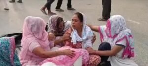 Student's death : हापुड़ में रॉन्ग साइड ट्रक ने बाइक सवार मामा-भांजे को मारी टक्कर, बीबीए छात्र की मौत ?