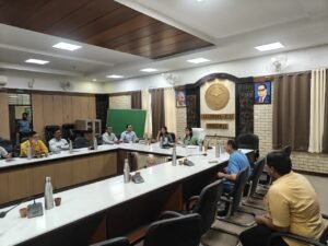 Meeting of the brethren : व्यापार बंधु की बैठक में डीएम ने व्यापारियों की समस्याओं के त्वरित निस्तारण के दिए निर्देश ?