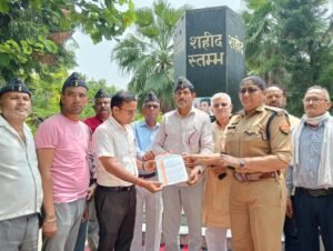 Handed over to the SDM : गौरव हत्याकांड में आरोपियों के खिलाफ कड़ी कार्रवाई की मांग, मुख्यमंत्री को संबोधित ज्ञापन एसडीएम को सौंपा ? 