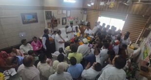 AICC : पर्यवेक्षक चेतन चौहान ने समीक्षा बैठक में कार्यकर्ताओं से संवाद कर जिलाध्यक्ष और शहर अध्यक्ष आवेदकों की सूची सौंपी
