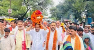 Call to adopt : भारी बारिश के बीच बांदा में भाजपा की समरसता संकल्प कलश यात्रा, संत रविदास के संदेशों को अपनाने का आह्वान ?