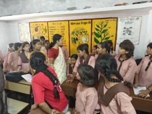 Kasturba Gandhi : जिलाधिकारी ने कस्तूरबा गांधी विद्यालय का औचक निरीक्षण कर भोजन, पढ़ाई, सुरक्षा और व्यवस्थाओं की जांच की ?