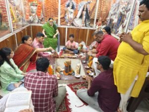 A sea of ​​devotees : सावन के चौथे और आखिरी सोमवार पर श्री शिव बालाजी धाम मंदिर में उमड़ा शिव भक्तों का सैलाब ?