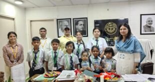 The Festival of Raksha Bandhan : अमेरिकन एडुग्लोबल अकादमी के बच्चों ने जिलाधिकारी कविता मीना को राखी बांधकर मनाया रक्षाबंधन पर्व