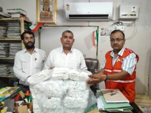 Distributed : कलेक्ट्रेट से नगर पालिका तक चला स्वाइन फ्लू जागरूकता अभियान, 1900 मास्क किए गए वितरित ? 