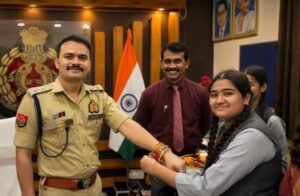 Boosted enthusiasm : बिजनौर के नए एसपी केके बिश्नोई को छात्राओं ने बांधी राखी, सुरक्षा का भरोसा देकर एसपी ने बढ़ाया उत्साह ?