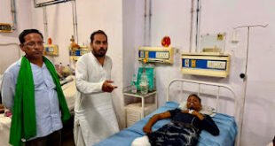 Youth critically injured : पहाड़ी गेट चौराहे पर टेम्पो-मोटरसाइकिल की भिड़ंत, युवक गंभीर घायल ?