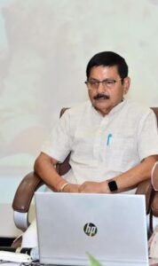 Vinod Tawde : सेवा संकल्प को जनांदोलन बनाएं सामाजिक, धार्मिक संगठन और आमजनः विनोद तावड़े ?