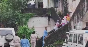 Simultaneous raids : कटनी में दो स्पा सेंटरों पर पुलिस की एक साथ दबिश, 10 युवतियों समेत 16 लोग हिरासत में