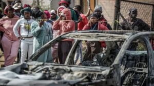 Attackers : दक्षिण अफ्रीका में दो अलग-अलग सामूहिक गोलीबारी में 27 लोगों की मौत, कई घायल, हमलावरों की तलाश जारी ?