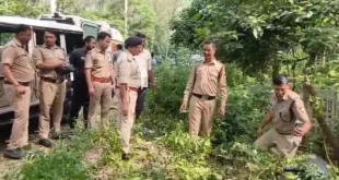 High-speed bike : टांडा रोड पर तेज रफ्तार बाइक पेड़ से टकराई, हादसे में दो युवकों की मौत