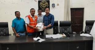 Tehsil employees : स्वाइन फ्लू से बचाव को लेकर रेडक्रास सोसाइटी ने चलाया जागरूकता अभियान, पुलिसकर्मियों व तहसील कर्मचारियों को बांटे 2250 मास्क