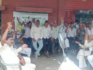 National Soldiers' Organization : गन्ना किसानों के धरने को राष्ट्रीय सैनिक संस्था ने दिया समर्थन, 30 वर्षों के बकाया ब्याज का हिसाब देने की मांग ?