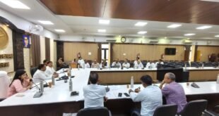 Meeting held : जनपद में गन्ना किसानों के 203.42 करोड़ रुपये बकाया भुगतान और आगामी पेराई सत्र को लेकर बैठक आयोजित हुई