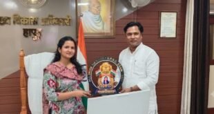 Women's Empowerment : सीडीओ श्रुति शर्मा से भारतीय मानवाधिकार ट्रस्ट के राष्ट्रीय अध्यक्ष बृजेश कुमार की शिष्टाचार मुलाकात, महिला सशक्तिकरण पर हुई सार्थक चर्चा ?