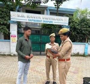 Checking : मिशन शक्ति फेज-5.0 के तहत हापुड़ पुलिस का एंटी रोमियो अभियान, मनचलों की हुई चेकिंग ?