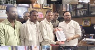 Submitted a memorandum : कैशलेस चिकित्सा सुविधा की मांग को लेकर माध्यमिक शिक्षणेत्तर कर्मचारी एसोसिएशन ने मंत्री को सौंपा ज्ञापन