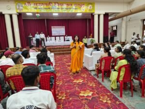 Students : अभ्युदय योजना से प्रतियोगी परीक्षाओं की तैयारी को मिलेगी नई दिशा, डीएम कविता मीना ने छात्र-छात्राओं को किया प्रेरित