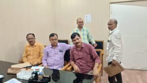 Accounts Officer : कर्मचारियों की लंबित मांगों का हुआ निस्तारण, संगठन ने लेखाधिकारी का जताया आभार