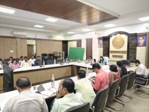 Meeting held : छात्रवृत्ति आवेदन एवं नवीनीकरण को लेकर कलेक्ट्रेट सभागार में अधिकारियों की बैठक आयोजित